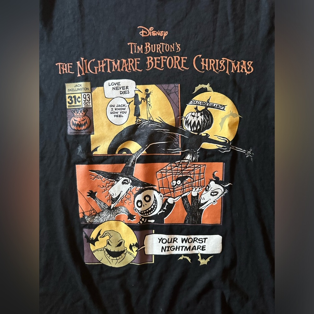NWT The Nightmare Before Christmas Comic
Panels T-shirt size Medium Hot Topic ๐ - Picture 3 of 6